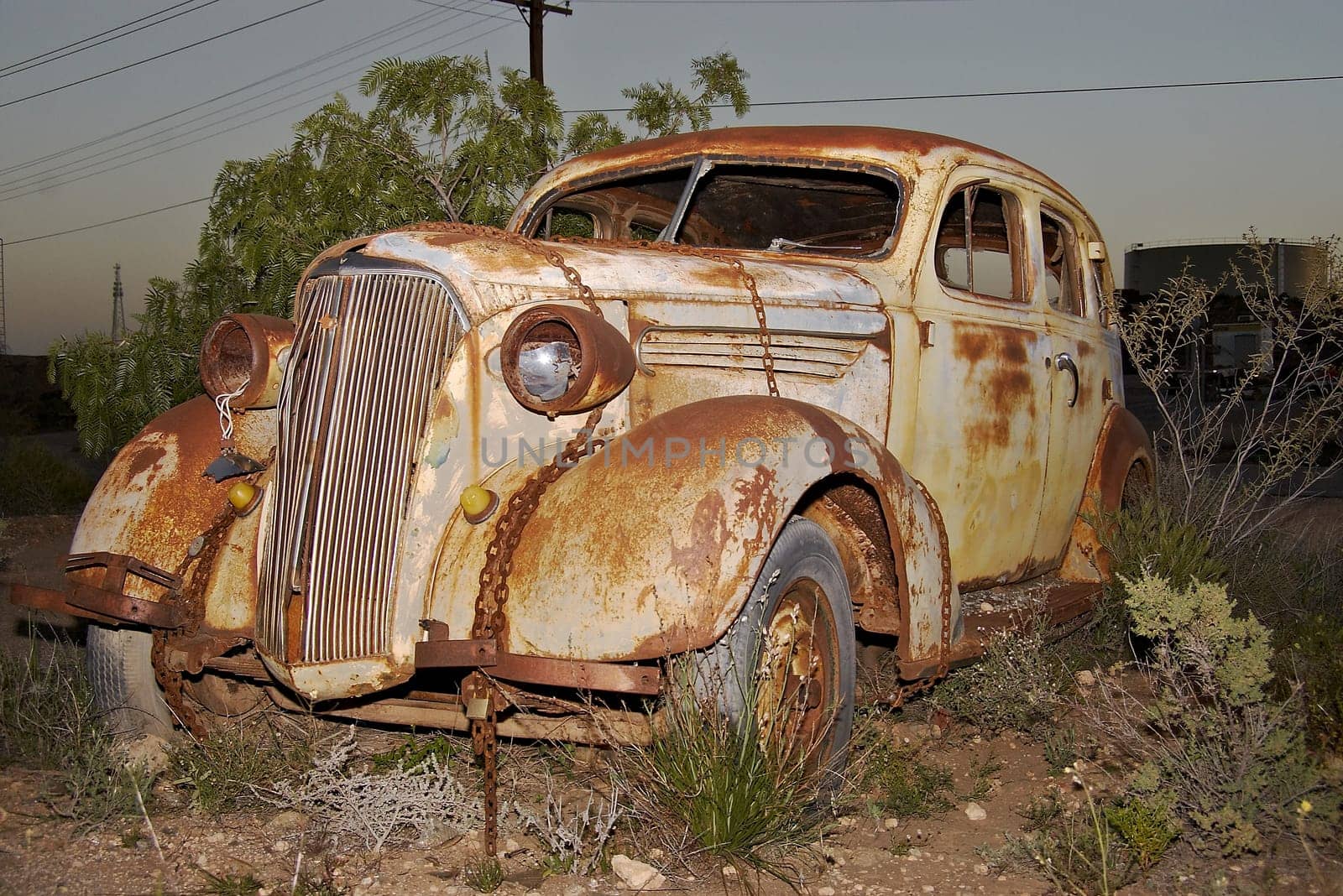old rusted car