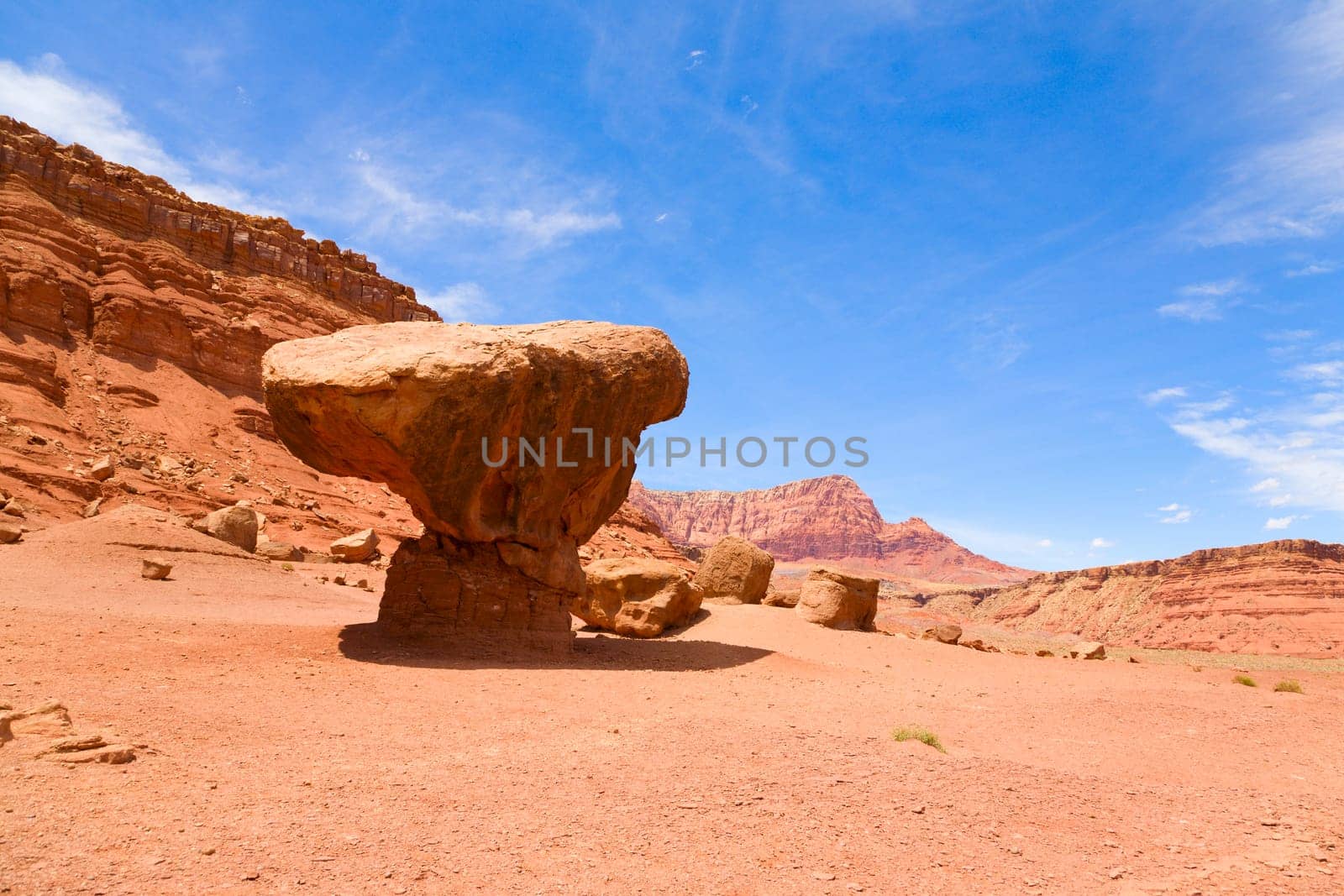 Image of a balancing rock in Lees Ferry Arizona