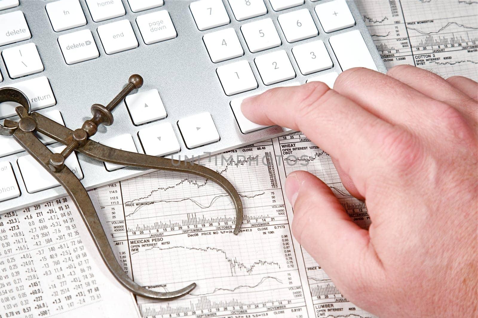 Business finance graphs of a working capitalist