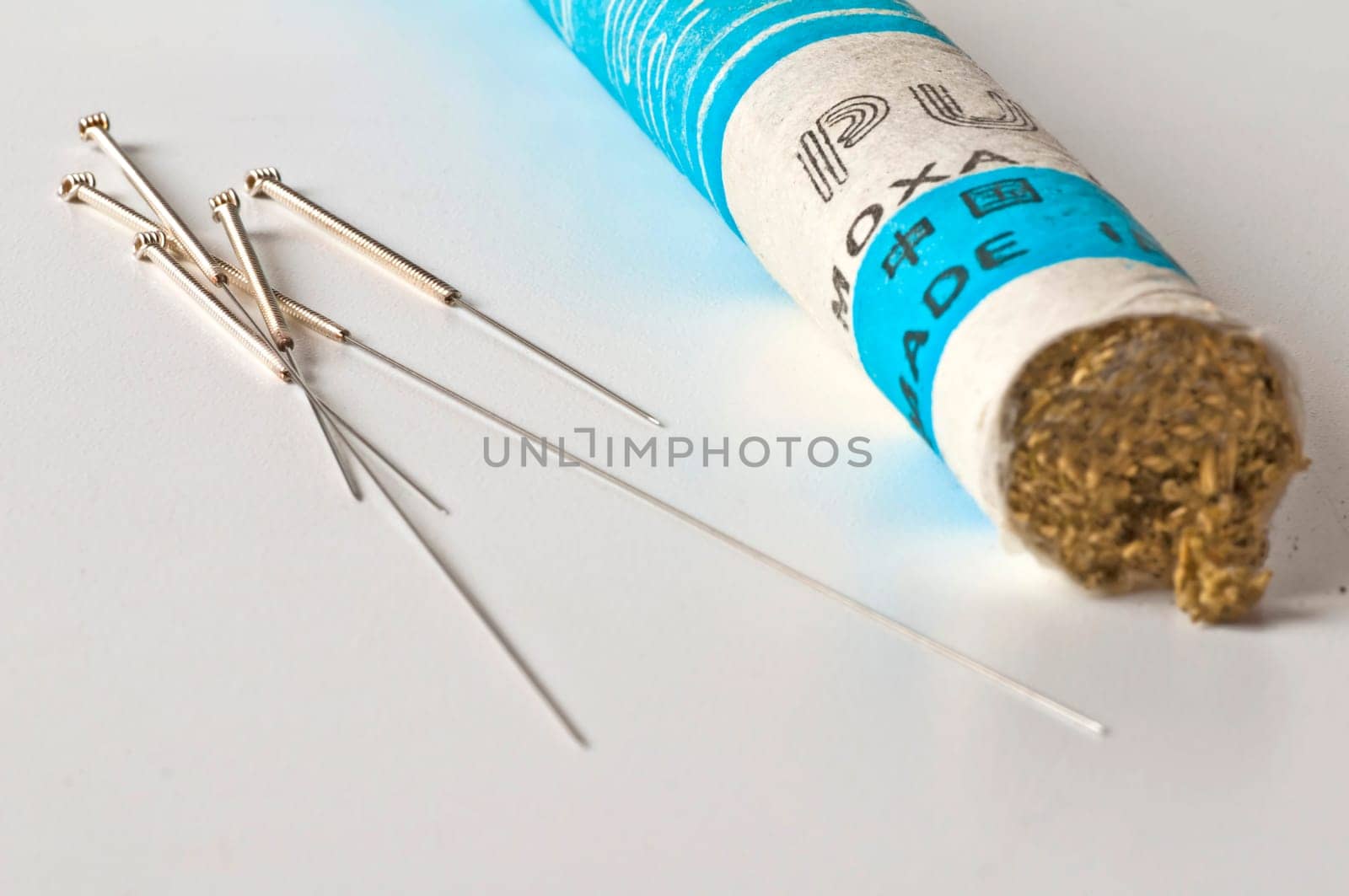 Acupuncture needles