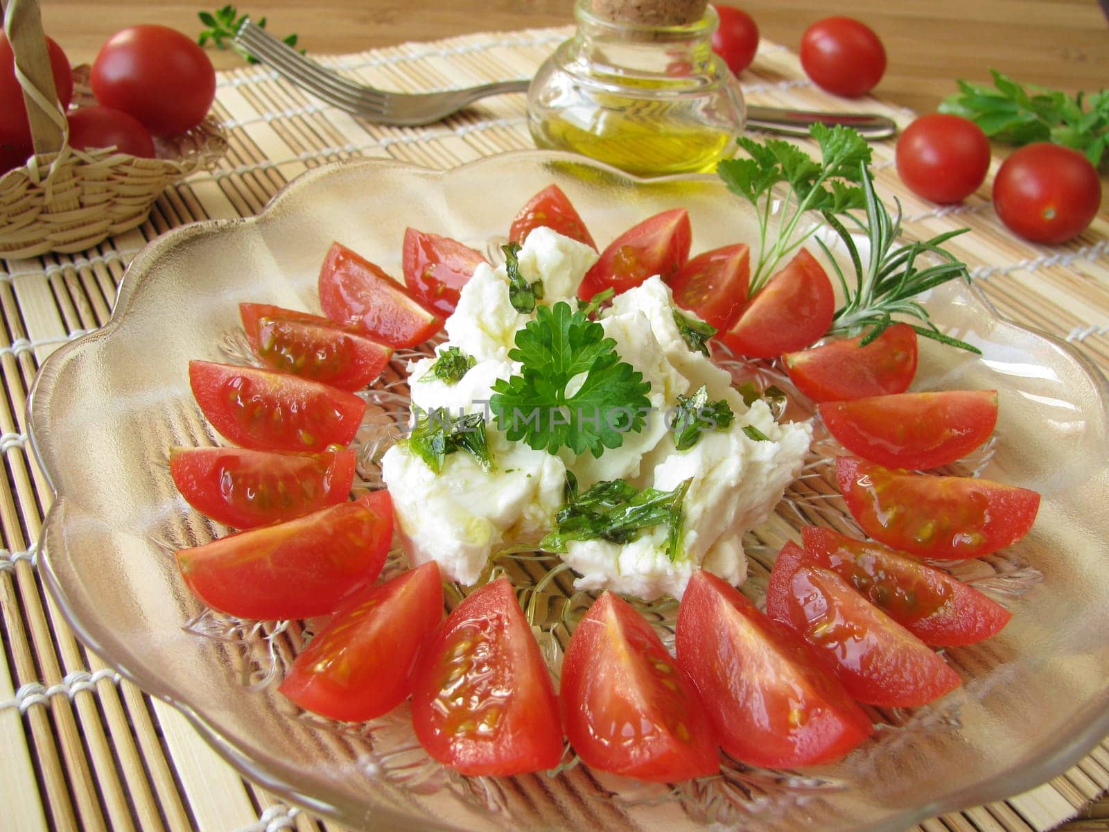 Sheep's cheese with tomatoes
