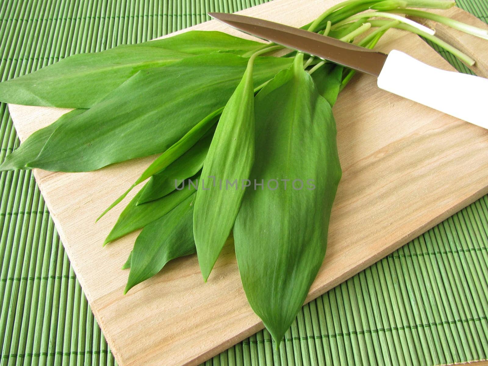 Ready-to-cook wild garlic