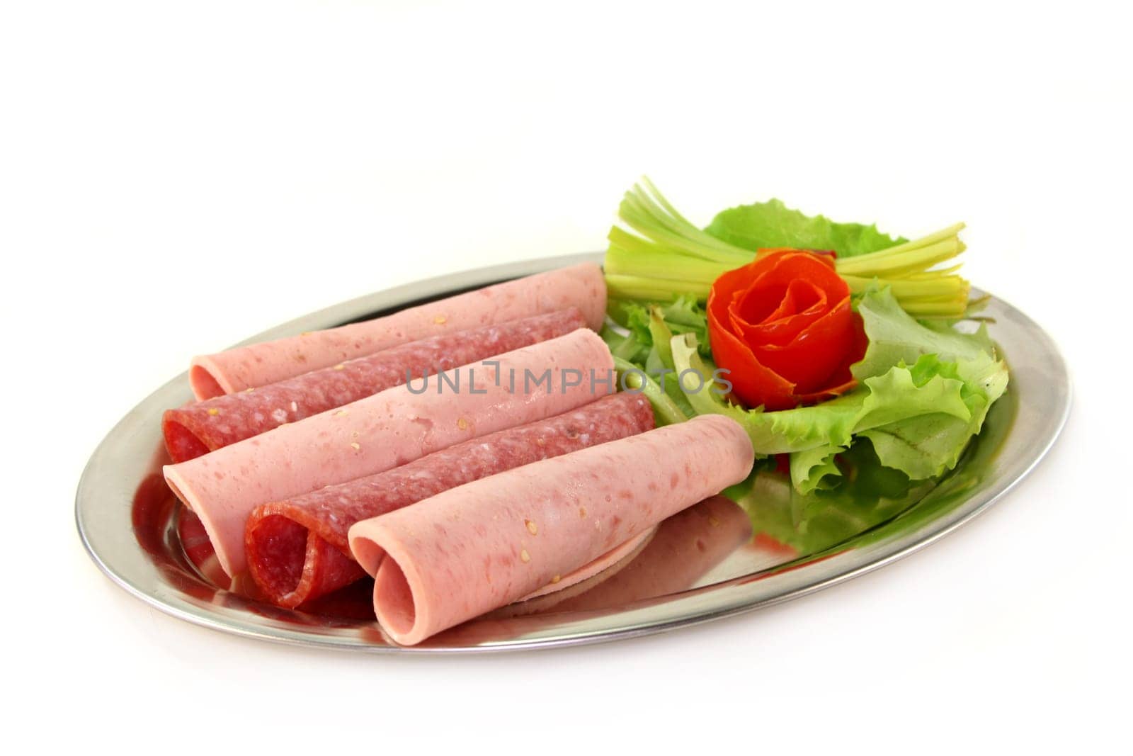 Salami and beer sausage with fresh vegetables