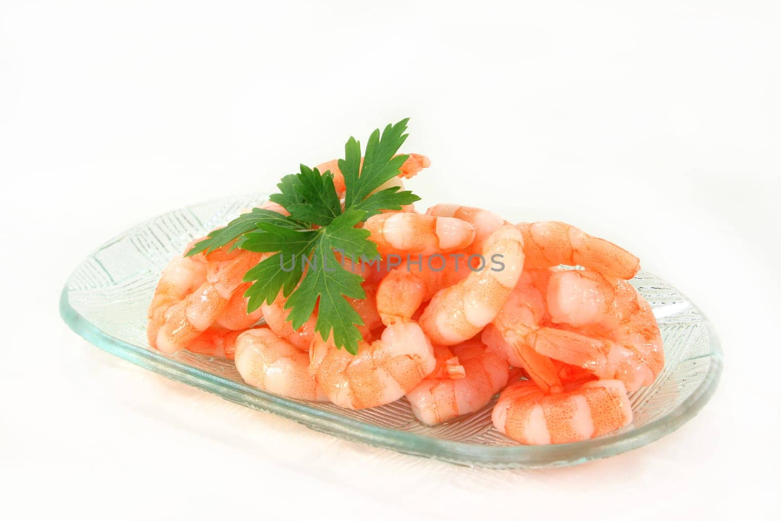 fresh prawns with flat-leaf parsley