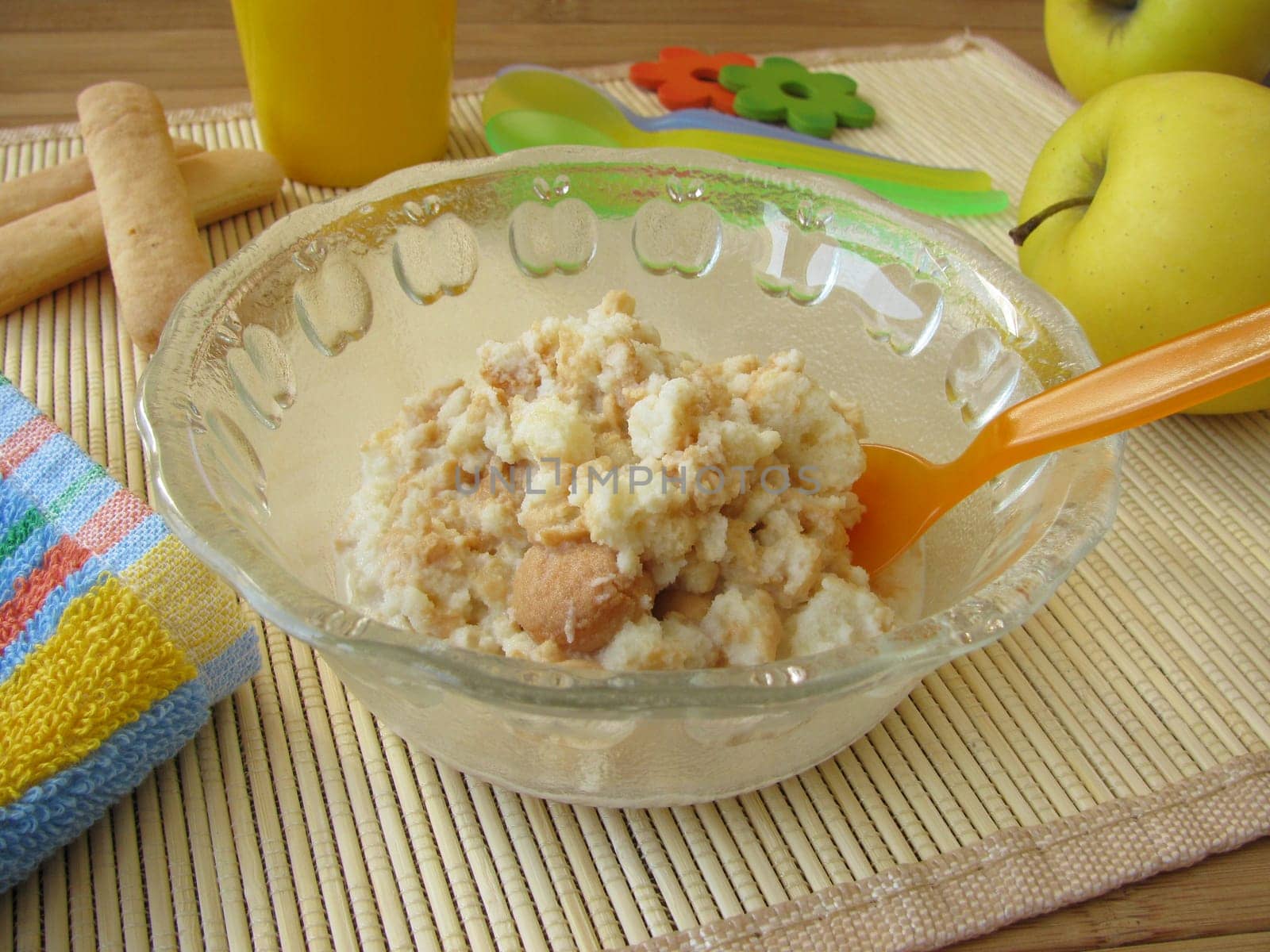Milk porridge with sponge cake for babies