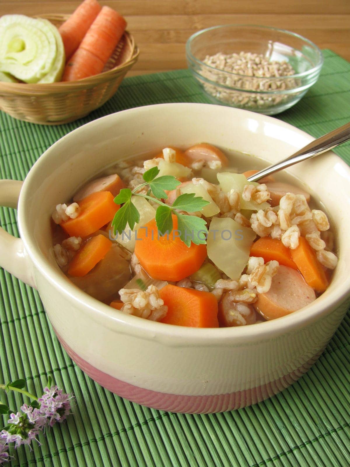 Vegetable stew with spelt and wiener sausages