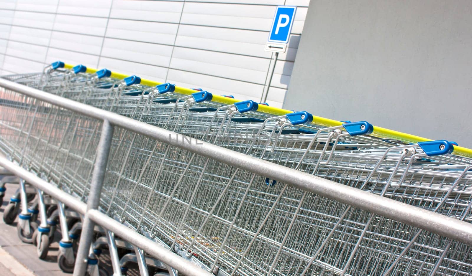 Caddies of supermarket, illustrate consommation, purchase and sale, economy business