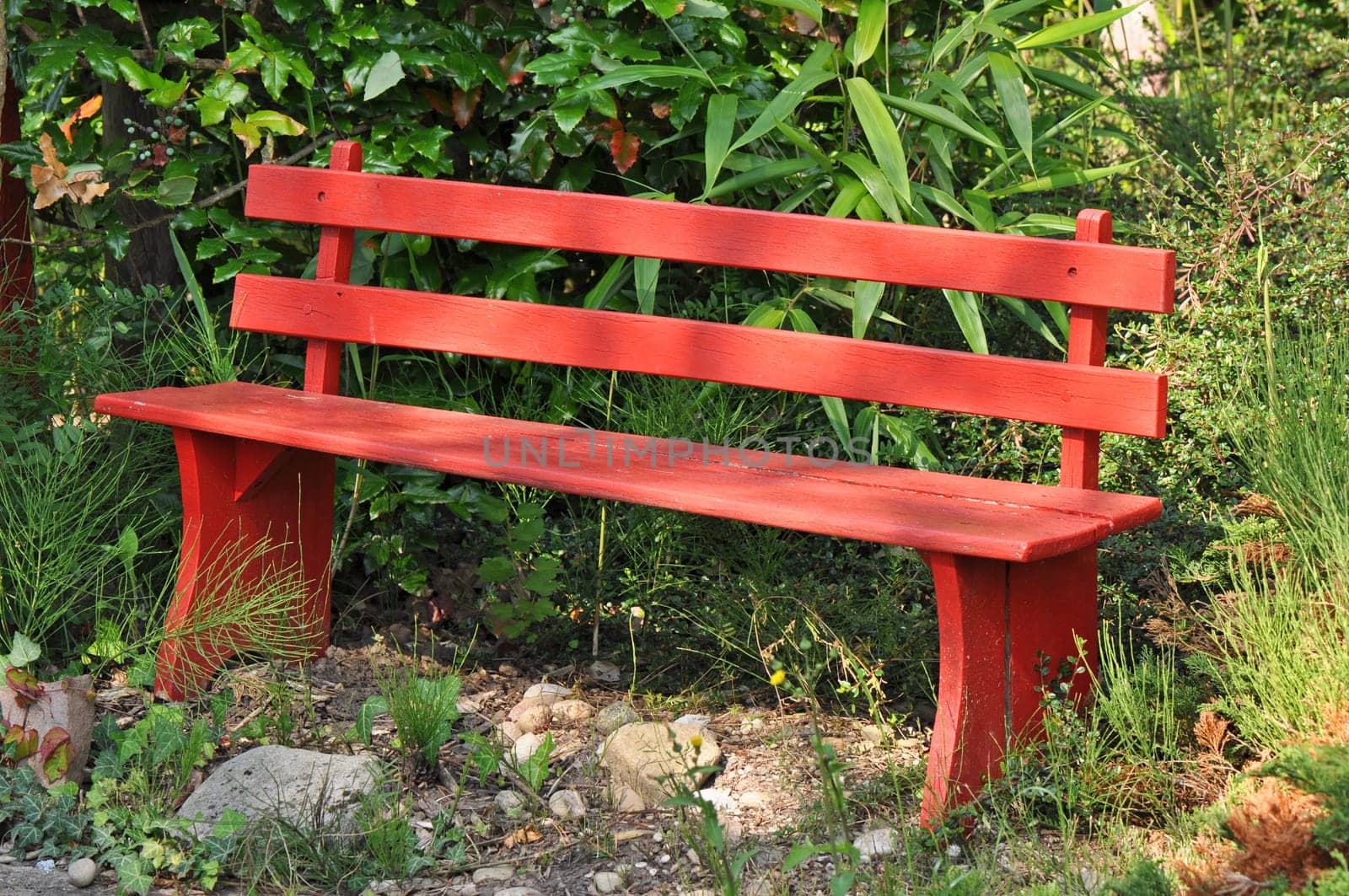 red park bench