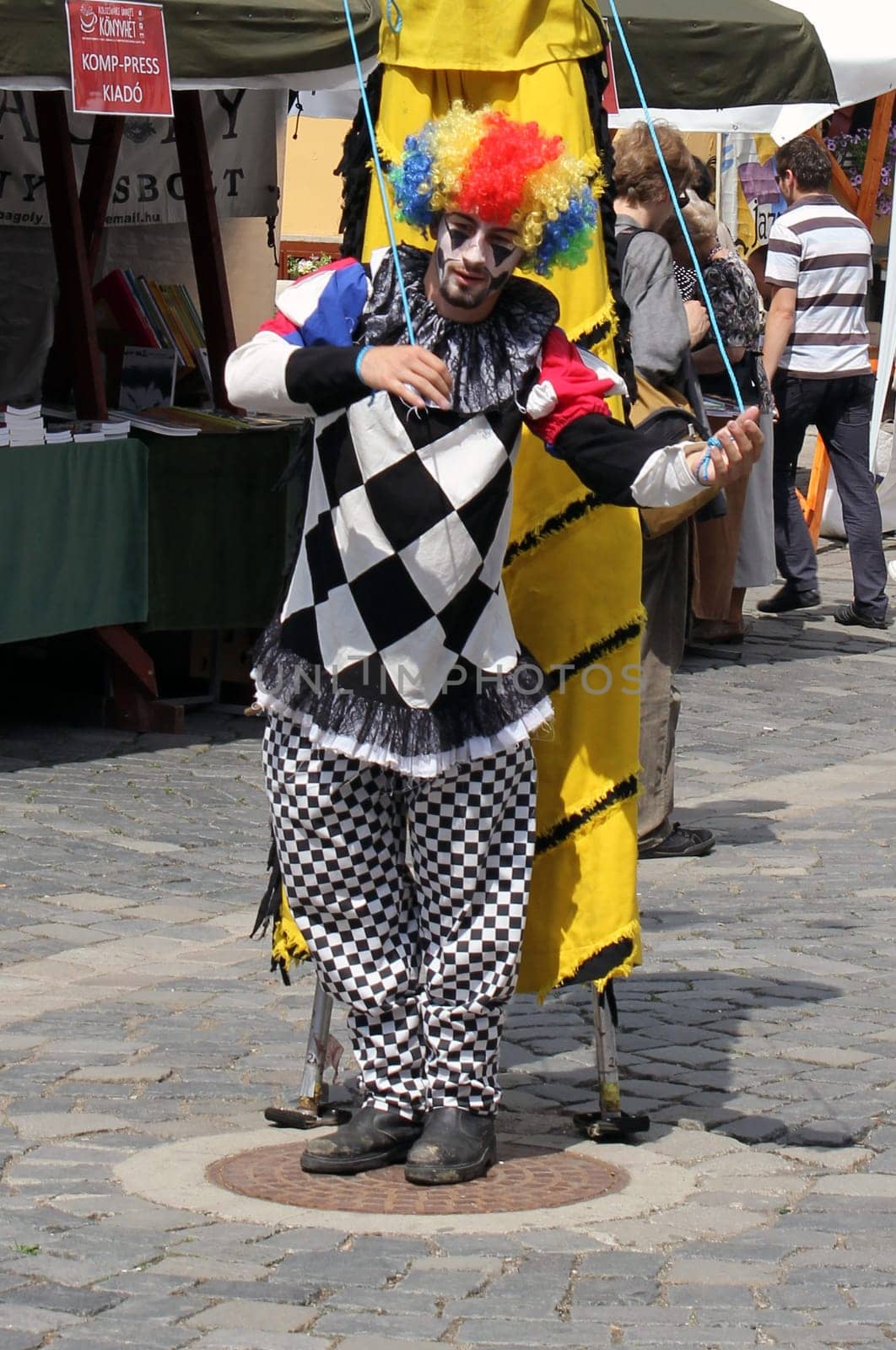 Live string puppet, performance street artist