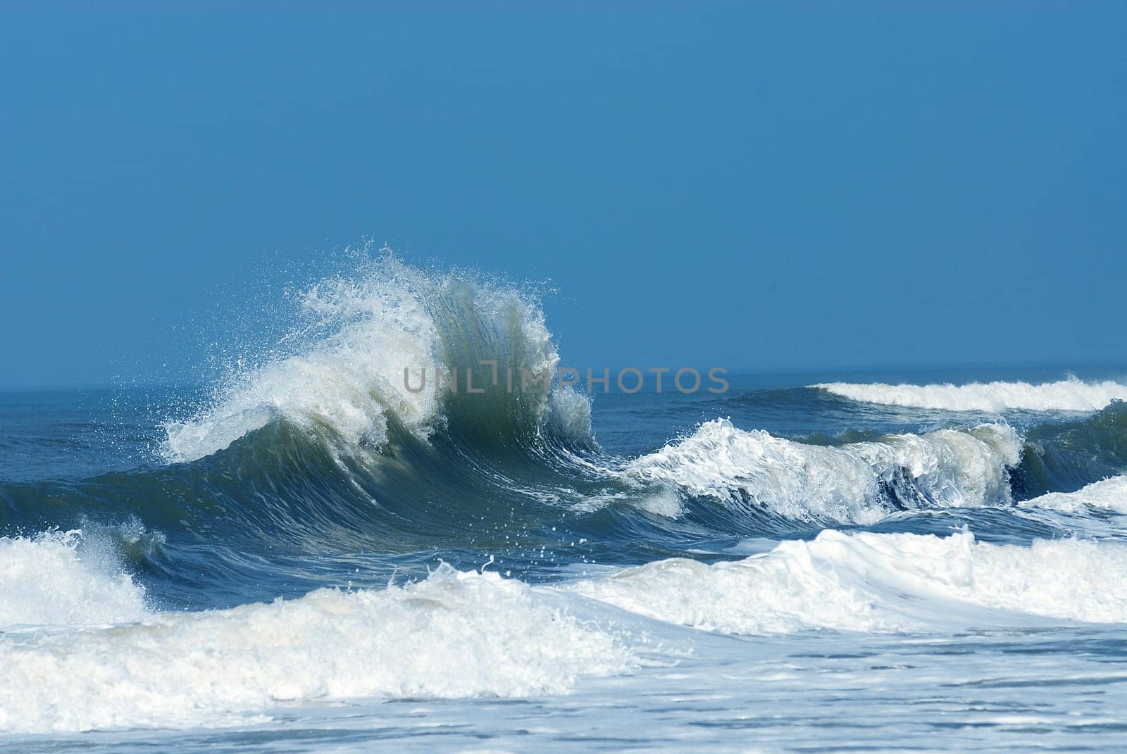 A big and powerful wave breaking