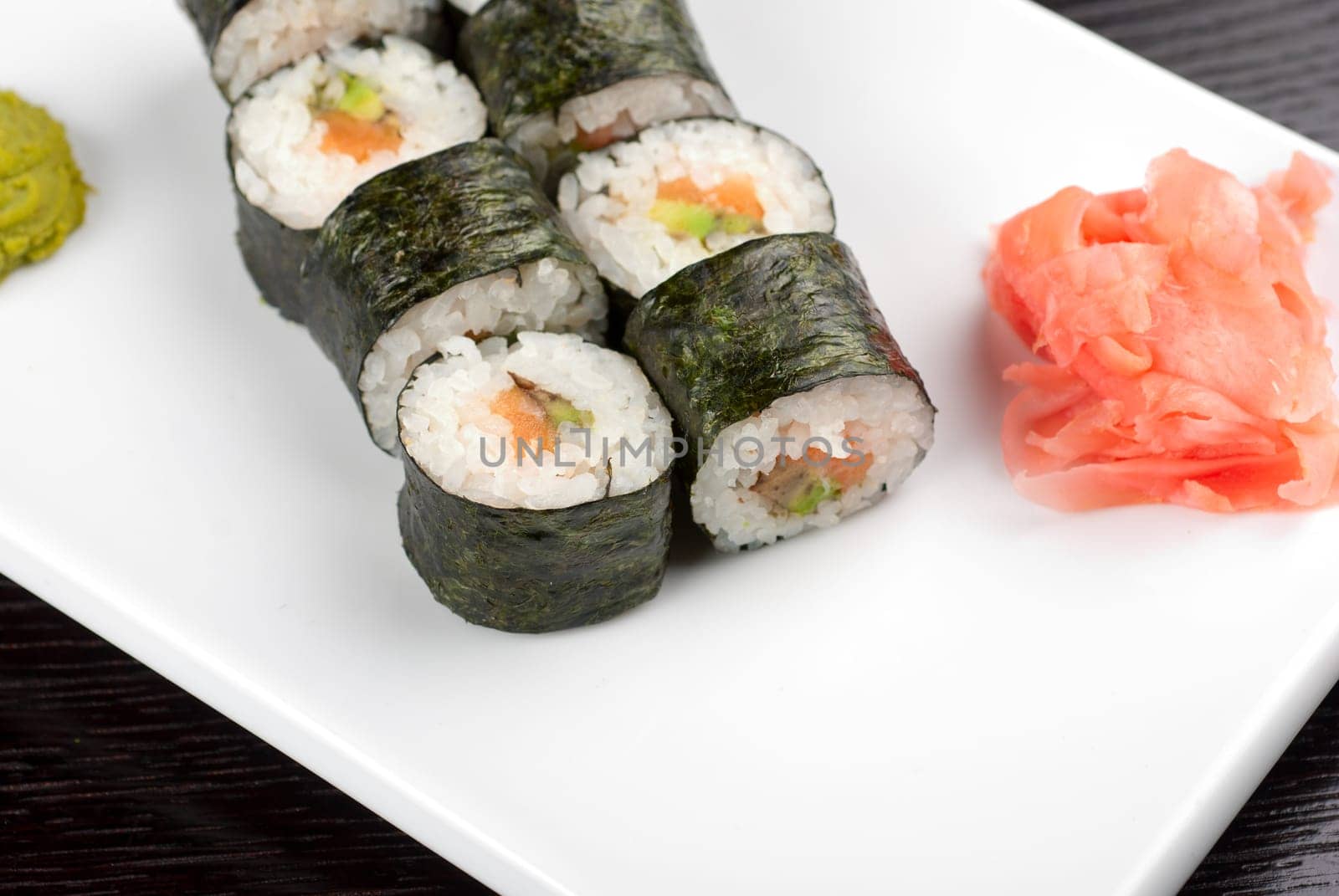 Hokkaido maki: sushi rool of avocado, nori, salmon