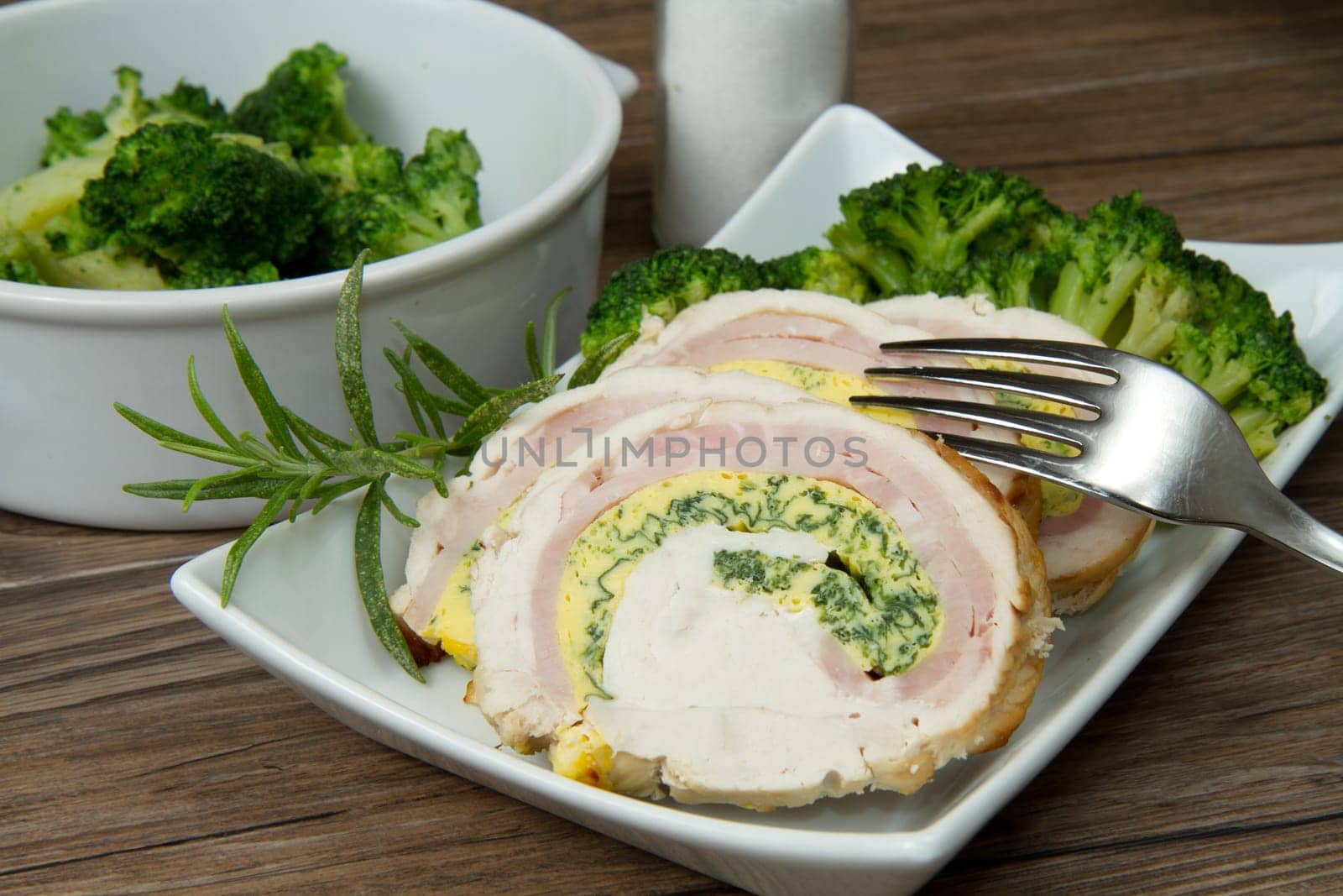 roll filled with vegetables