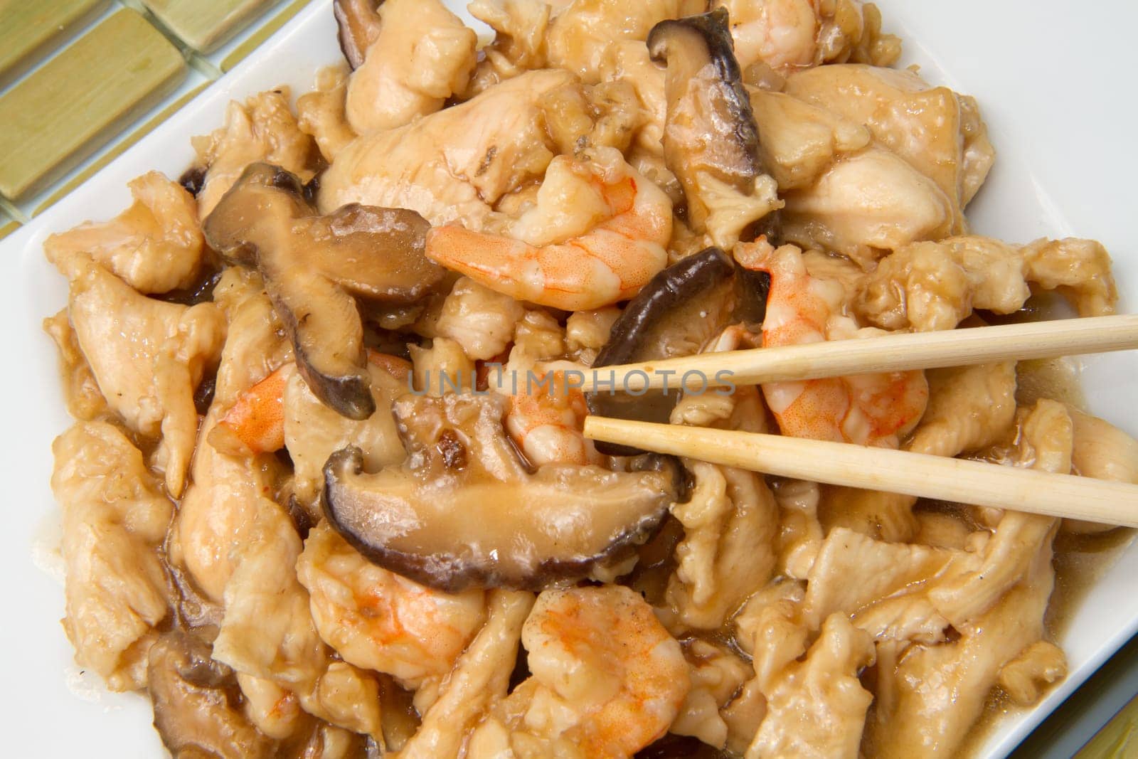 chicken with shrimp and mushroom