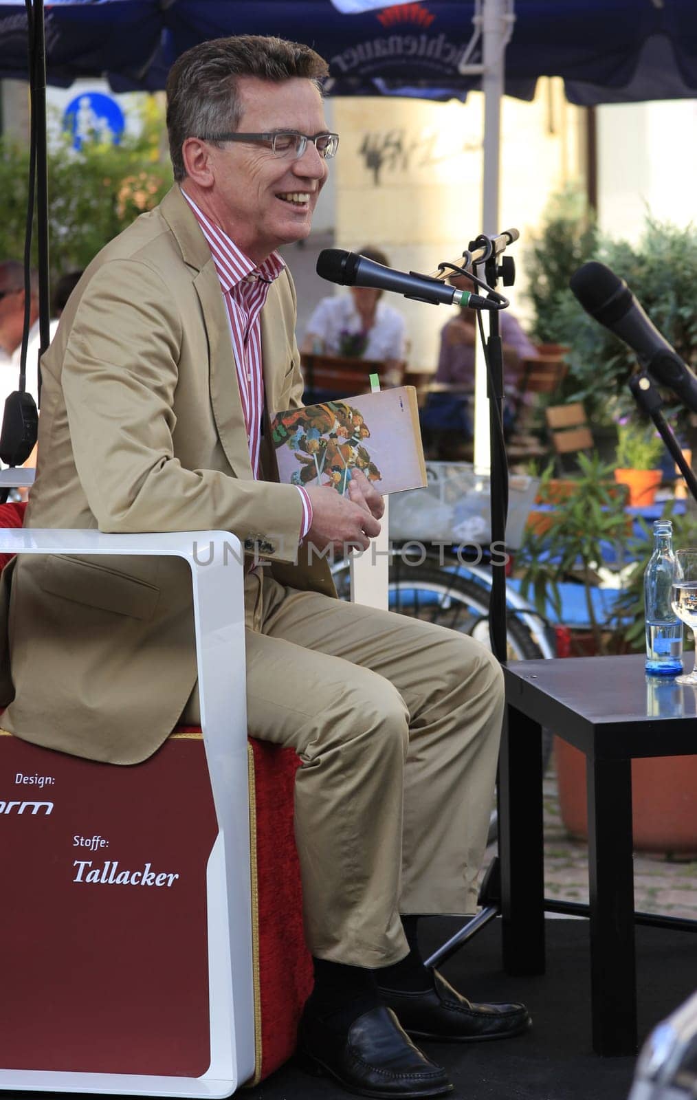 Federal Minister of Defence Thomas de Maizière reads from Alexandre Dumas' "Three Musketeers"" at the Meissen Literature Days 2011"