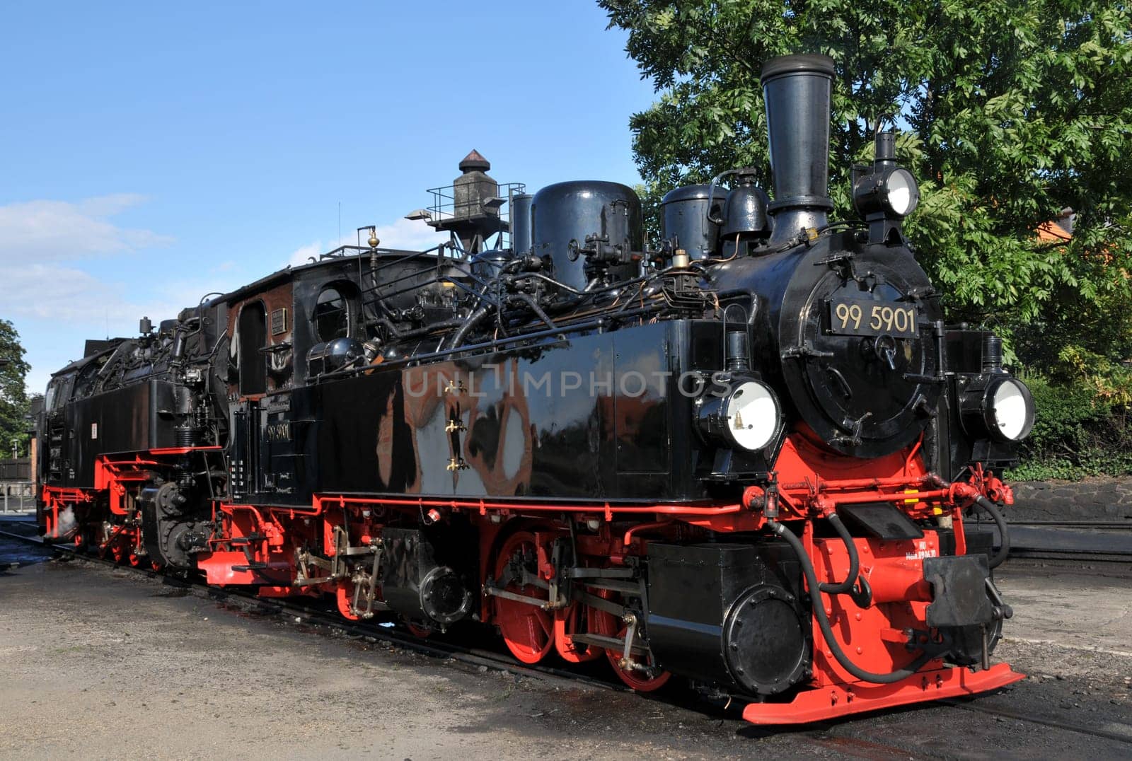 In the foreground is a mallet locomotive from 1898. At the moment these beautiful Mallet locomotives are only running in the Harz Mountains! You can often admire them on special trips through the beautiful Harz Mountains!