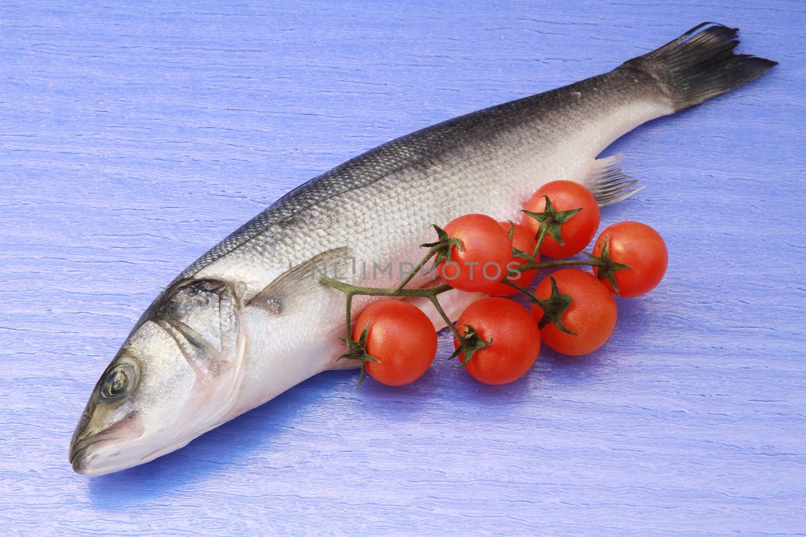 sea bass with lemon and tomatoes