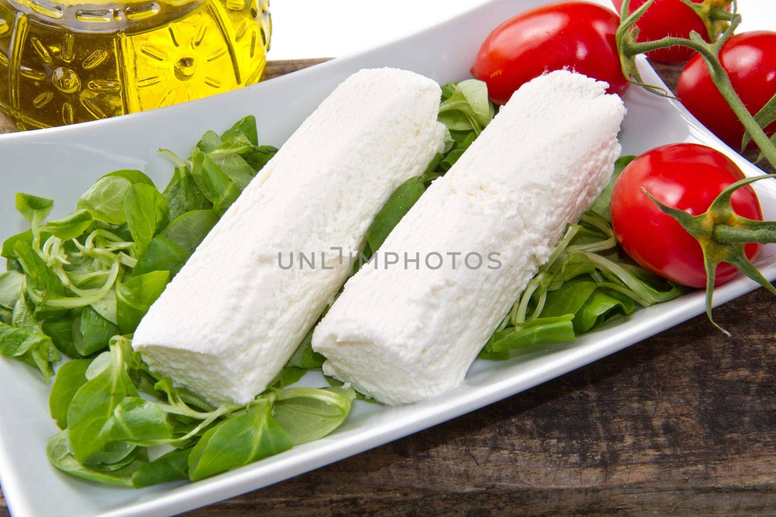 goat cheese with fresh salad and tomatoes