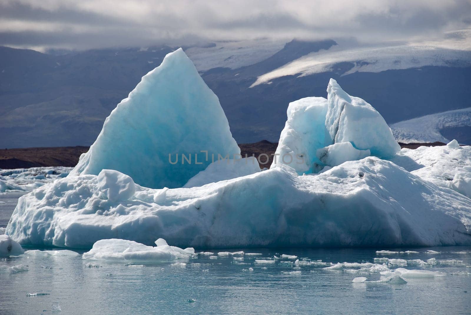 Iceberg blue tip of the lake Jokulsarlon
