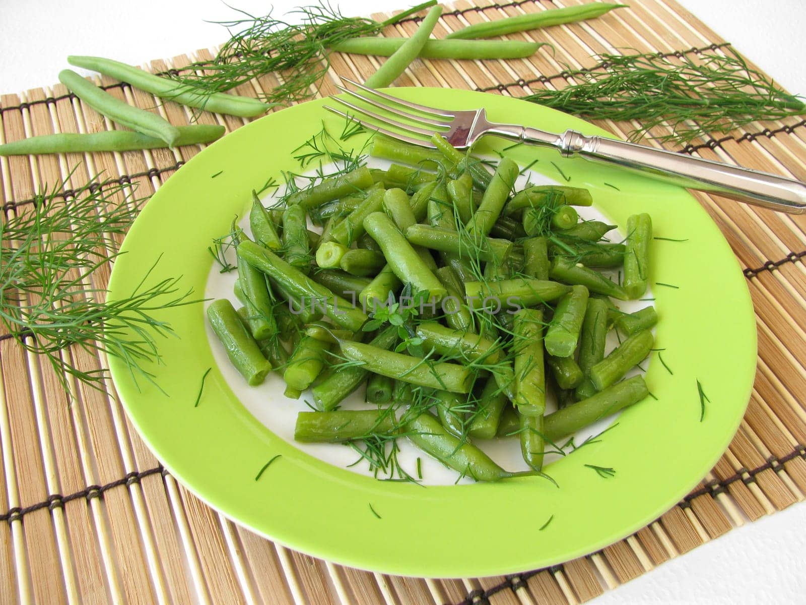 Bean vegetables with dill and savory