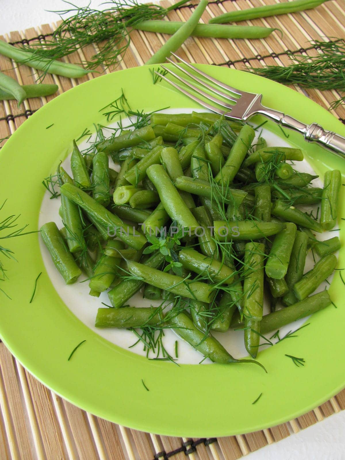 Bean vegetables with dill and savory
