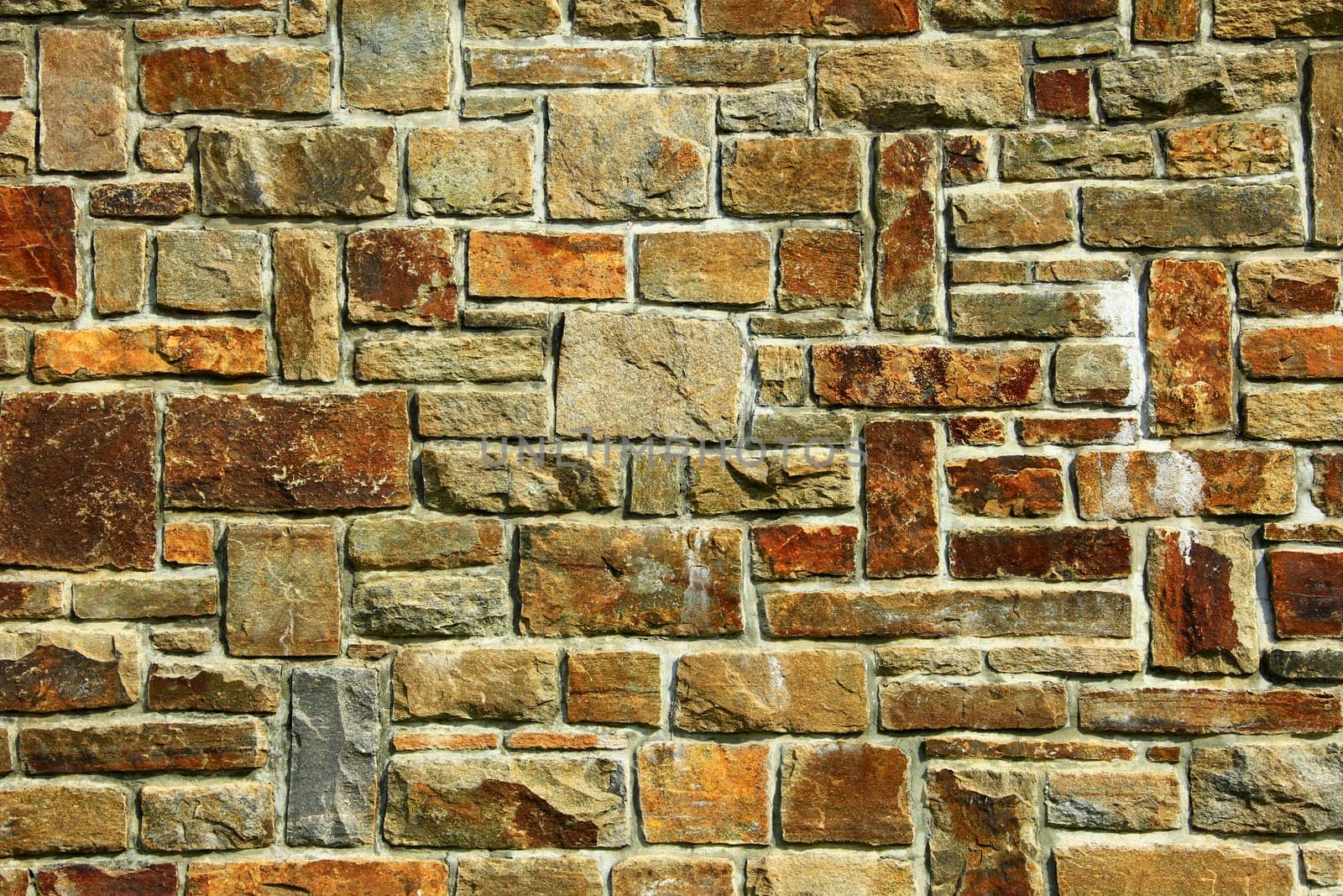 Natural stone wall