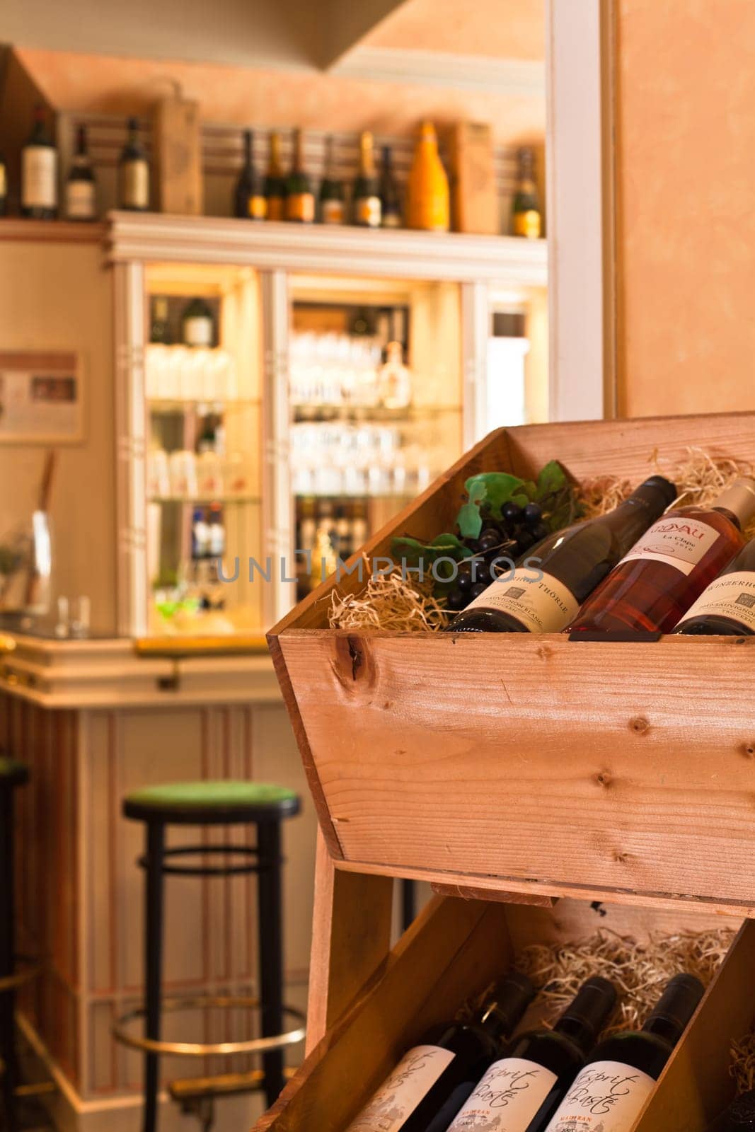 Wine bar