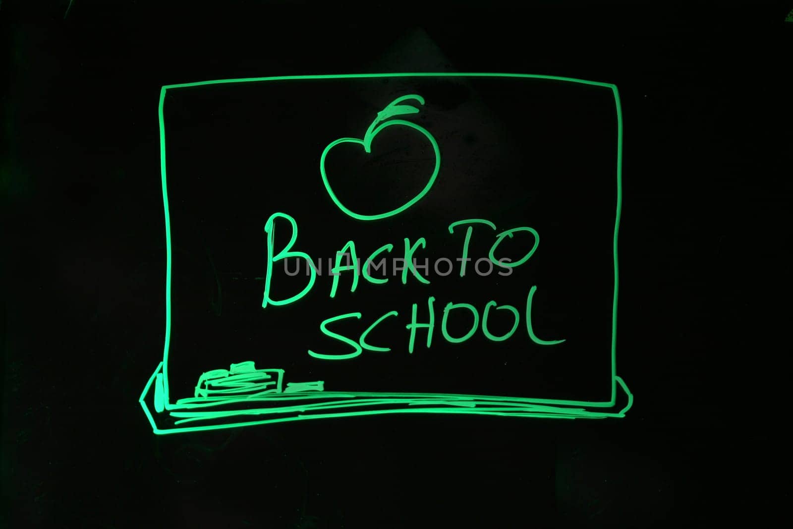 When the return to school holidays and school board image