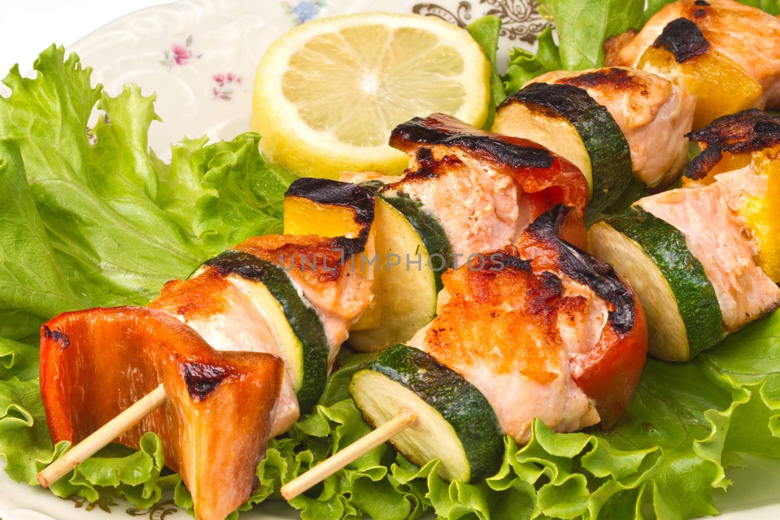 salmon kebab with zucchini and peppers