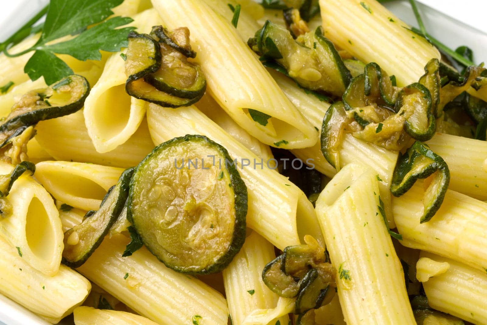 pasta with fresh zucchini and parsley