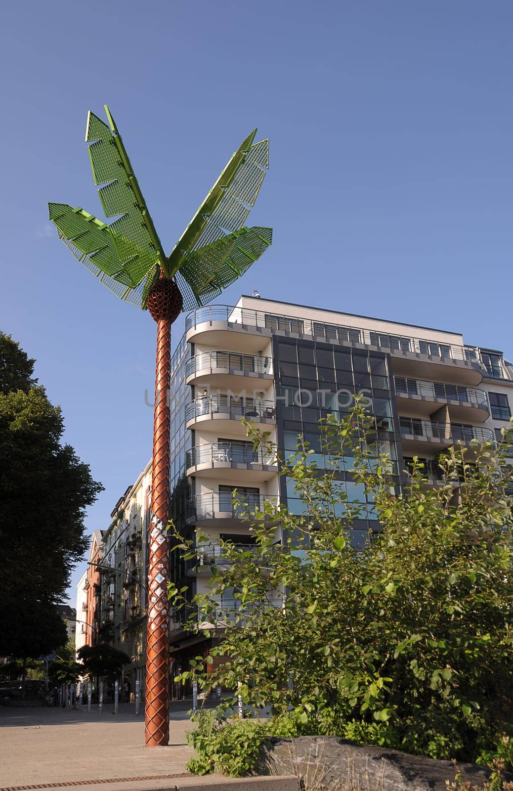 Hamburg Plastic Palm Tree