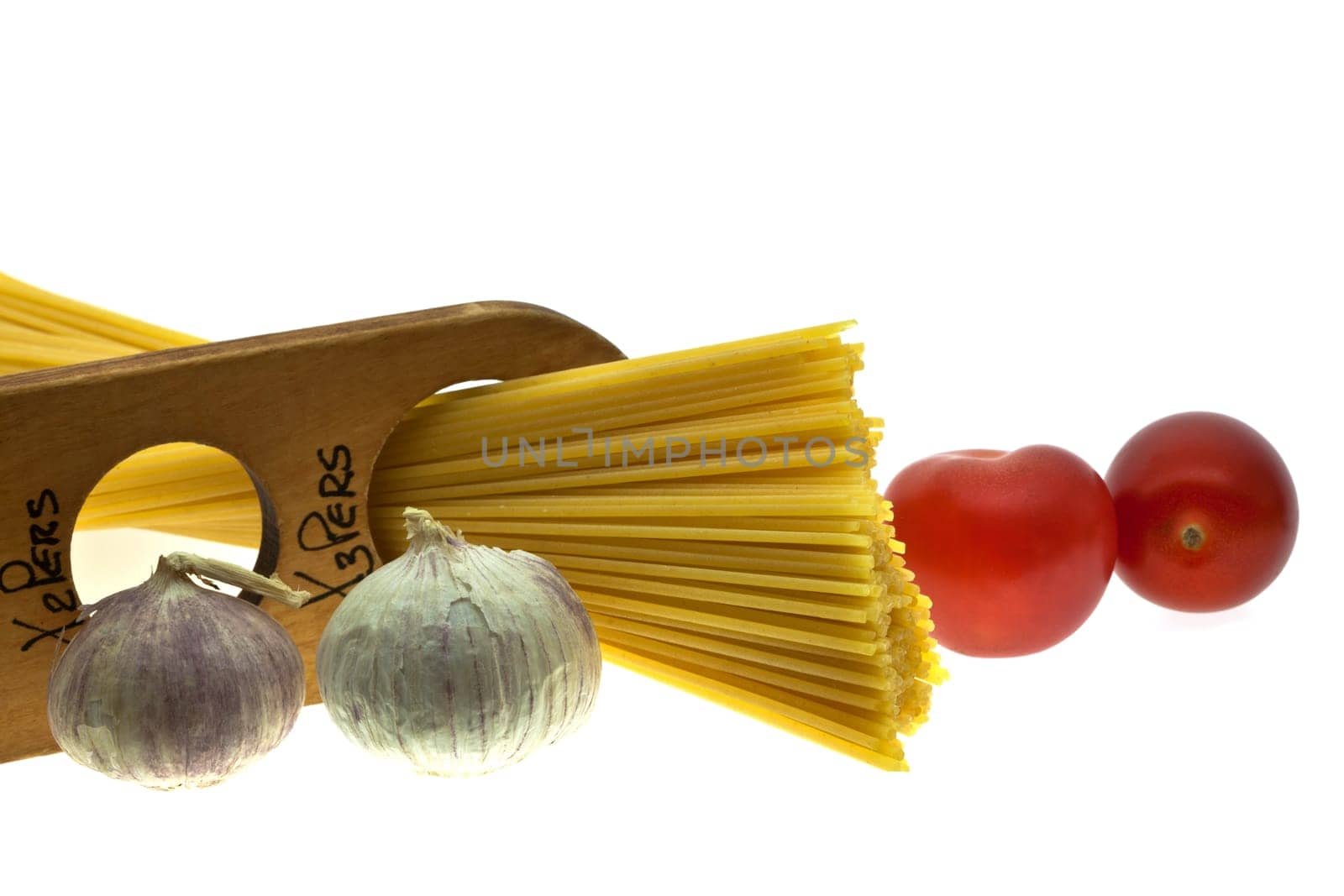 Spaghetti,tomatoes,garlic.....