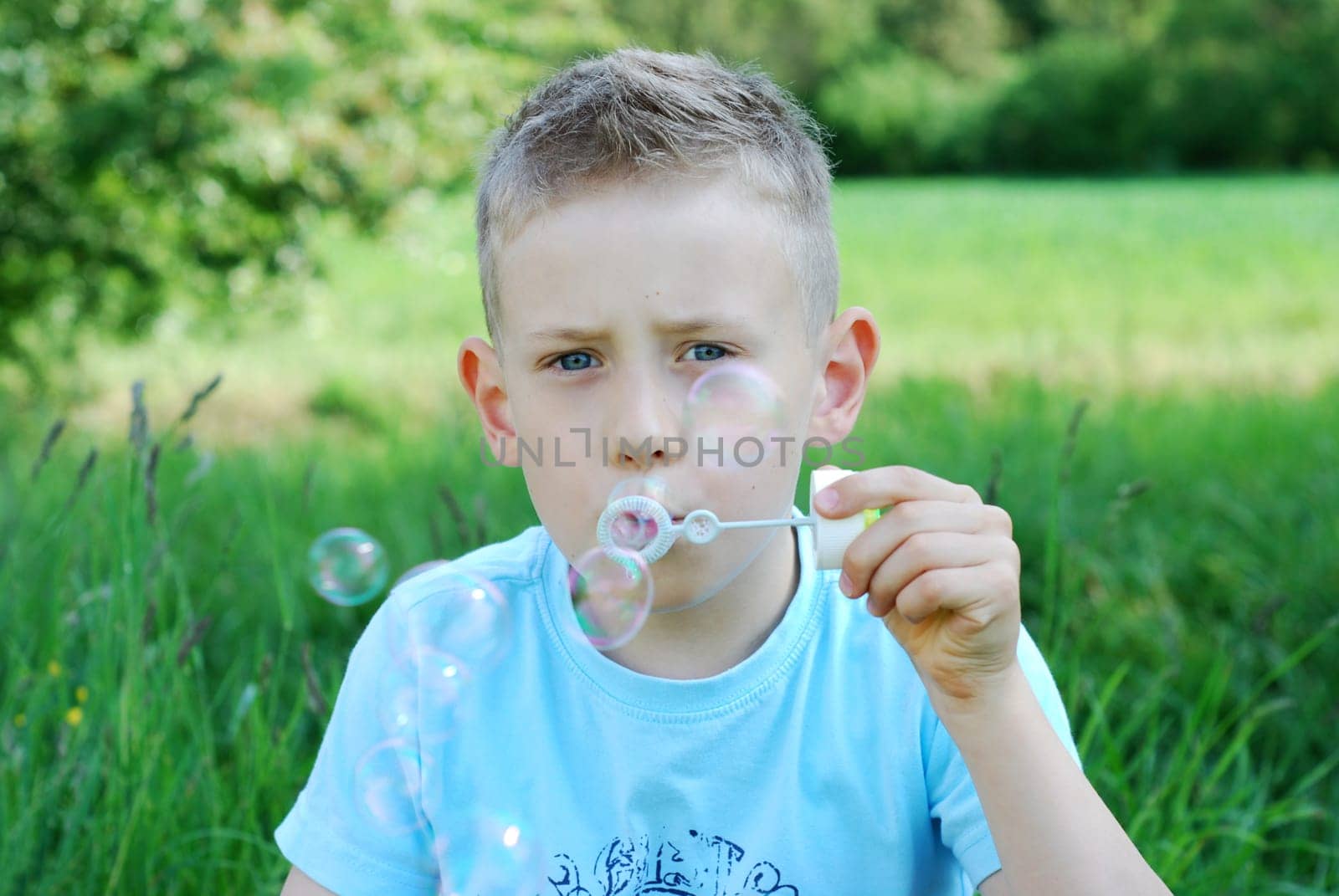 Making soap bubbles
