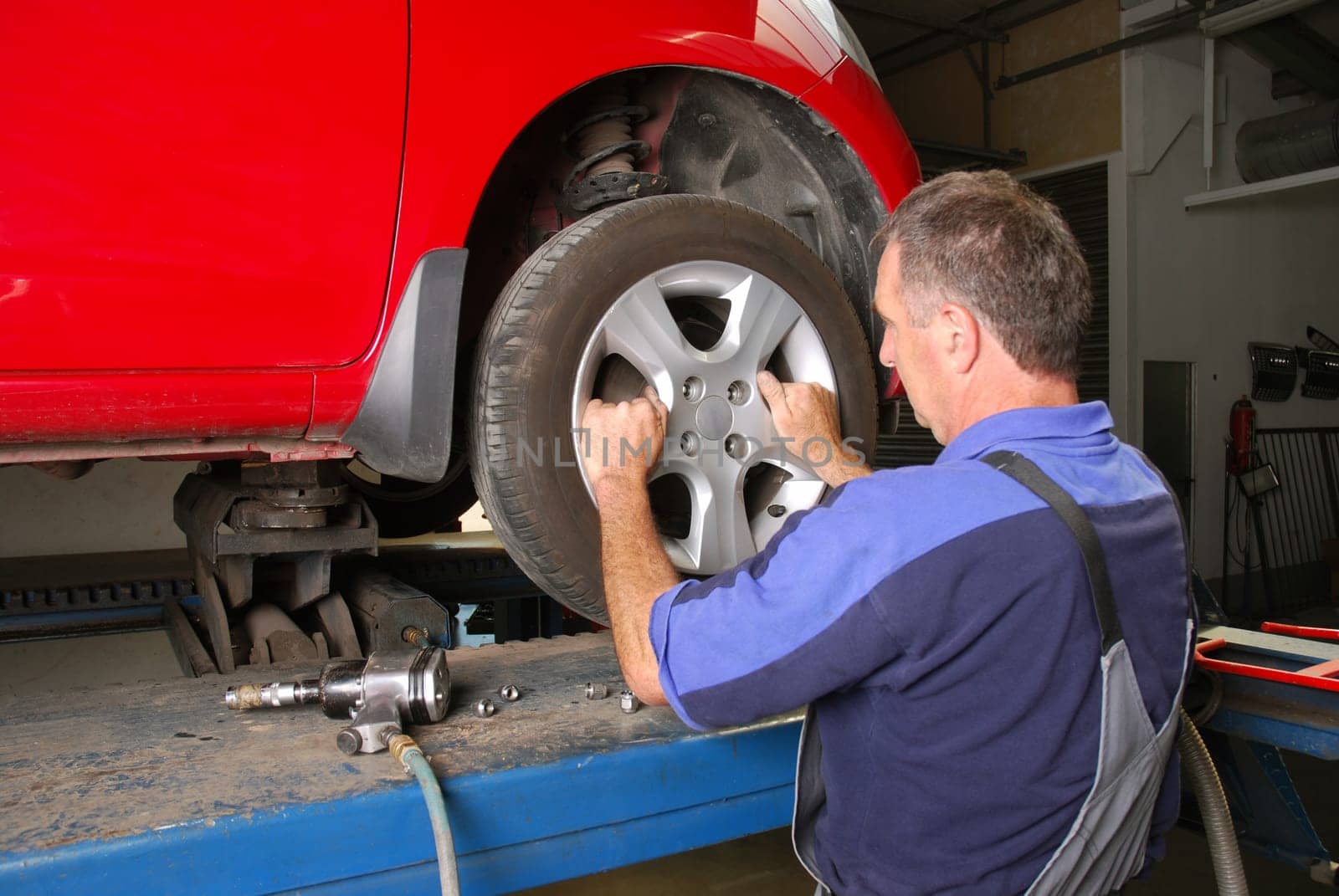 Wheel change
