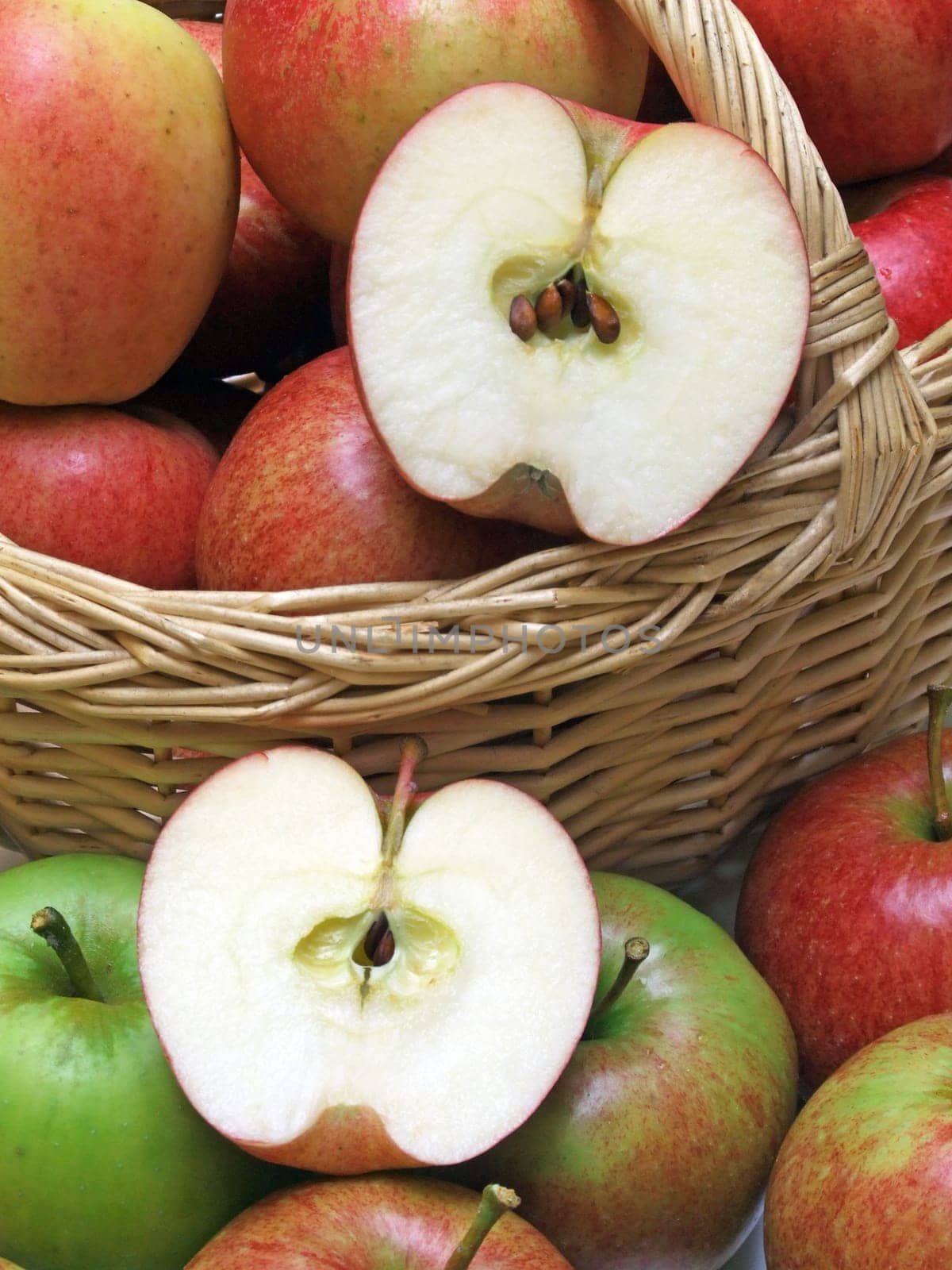 Apples without (New York)