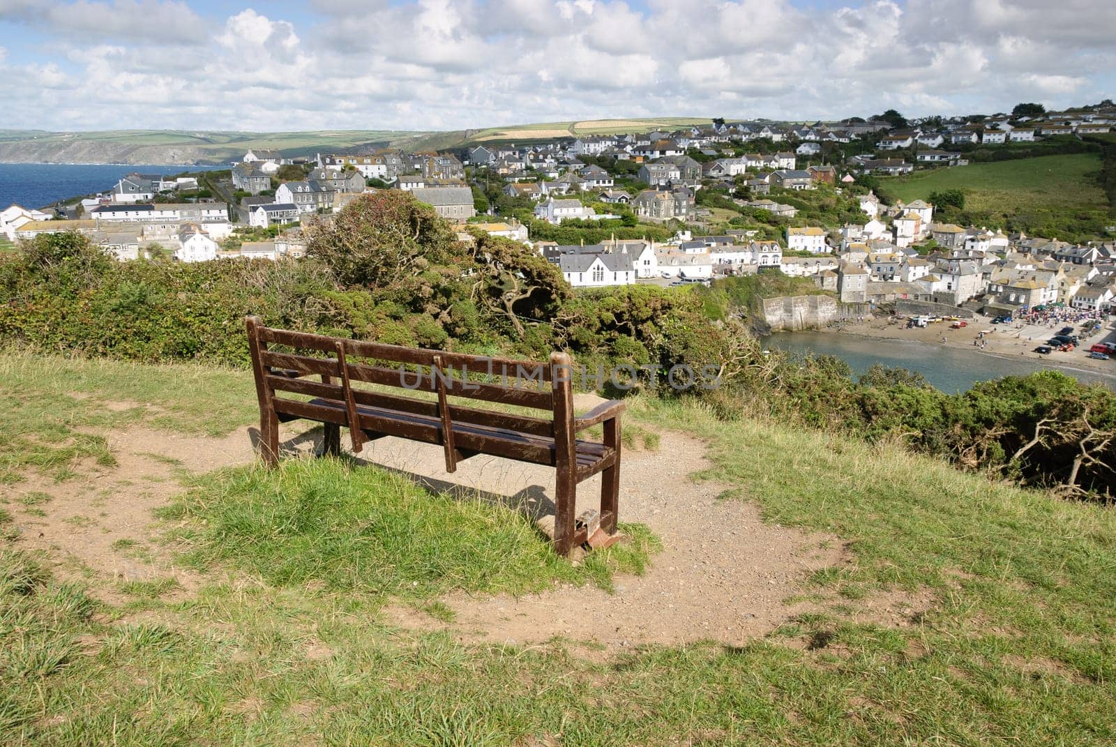 bench with a panoramic view of Port Isaac in Cornwall