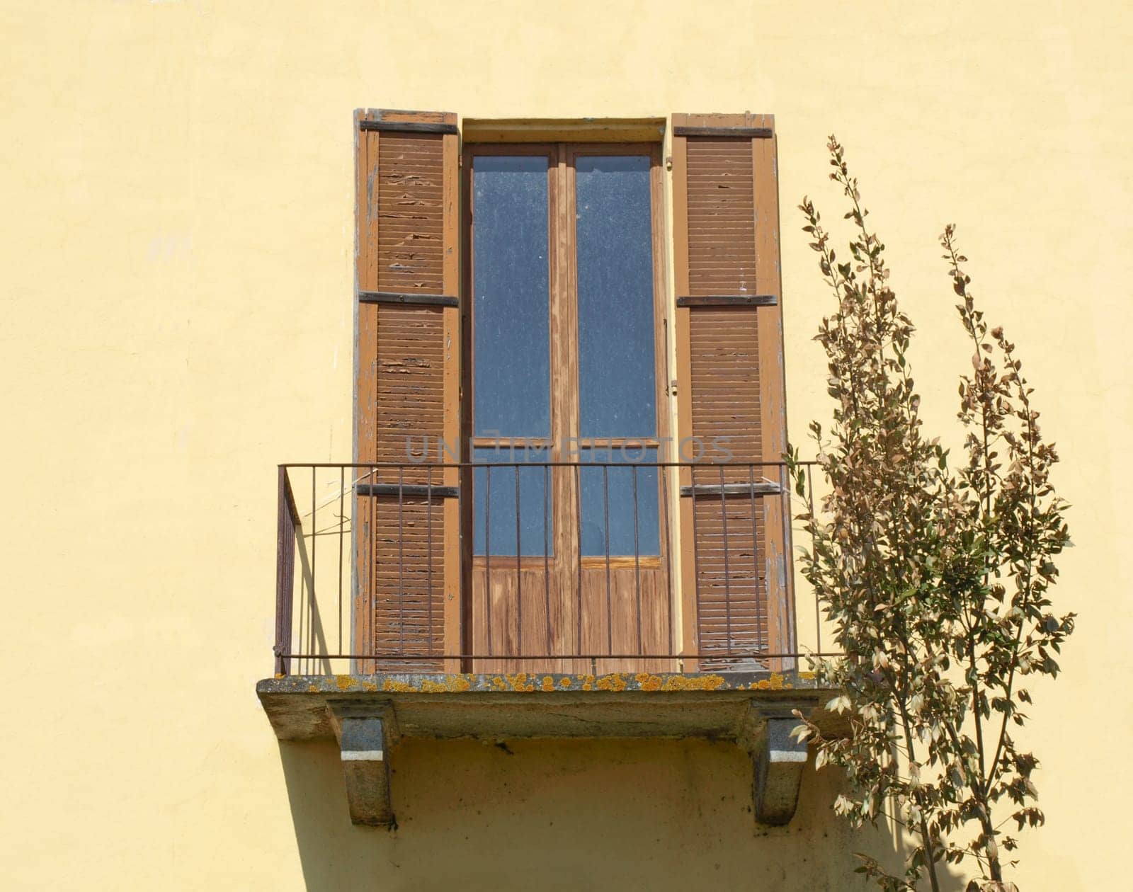 Old door and balcony