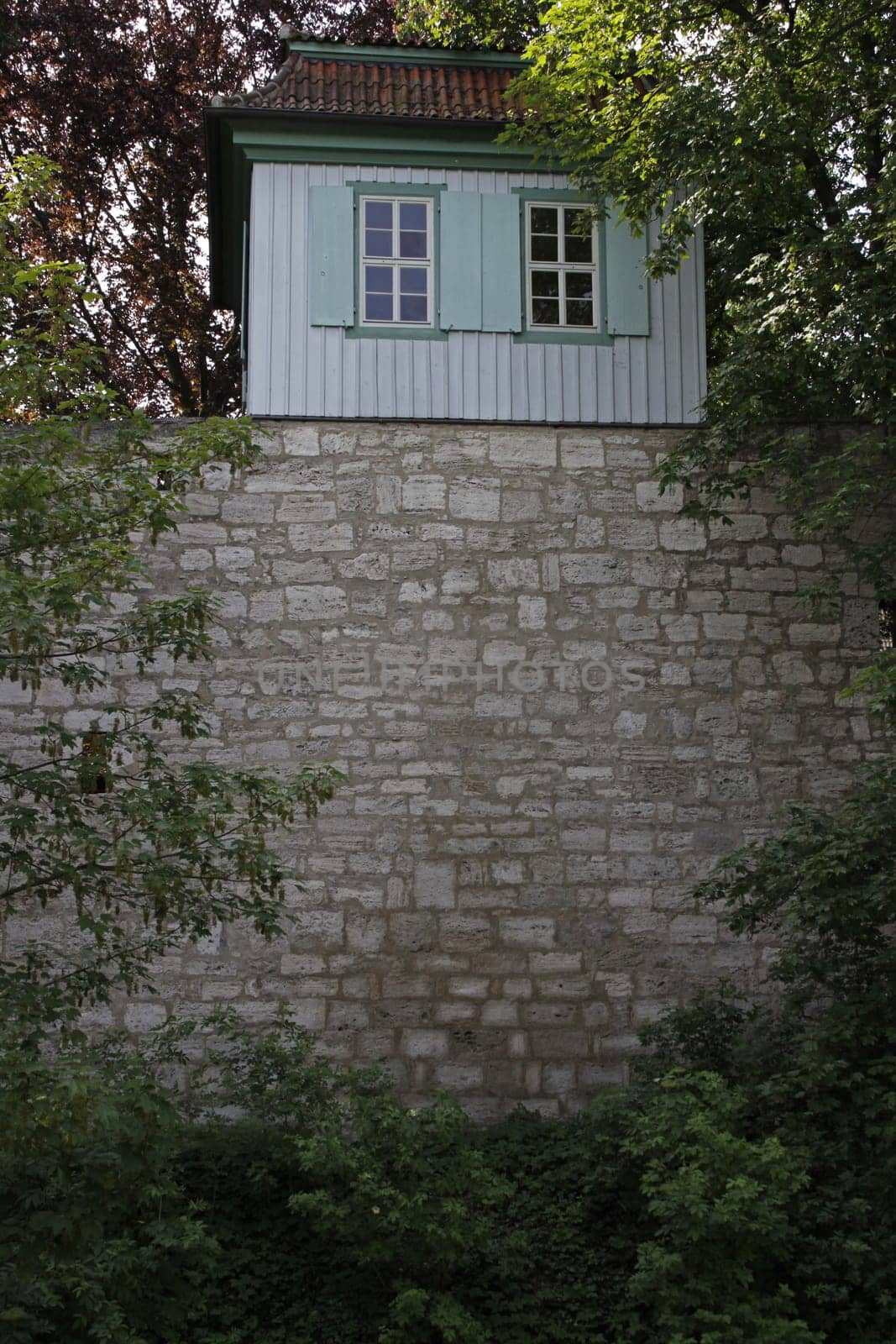 Garden shed on the battlement walk in Mühlhausen