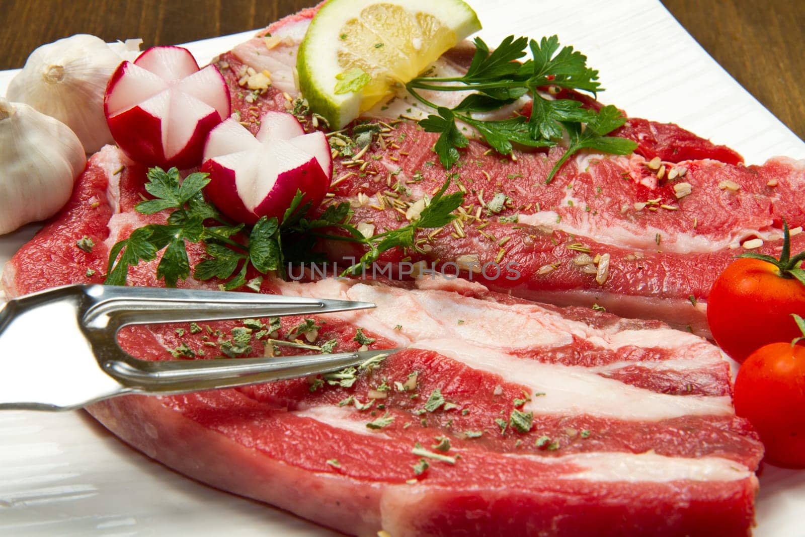 Meat, raw beef