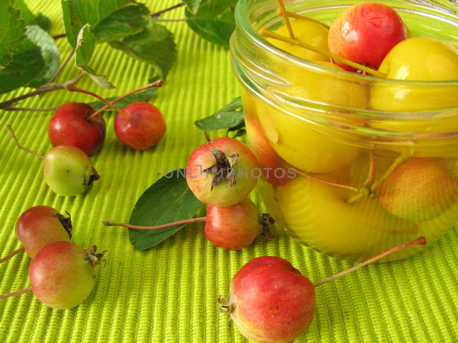Boiled mini apples