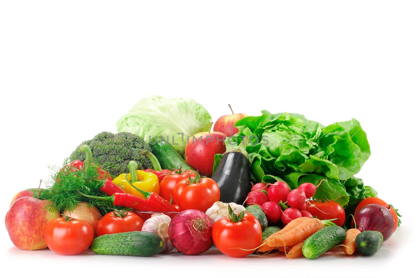 Composition with raw vegetables