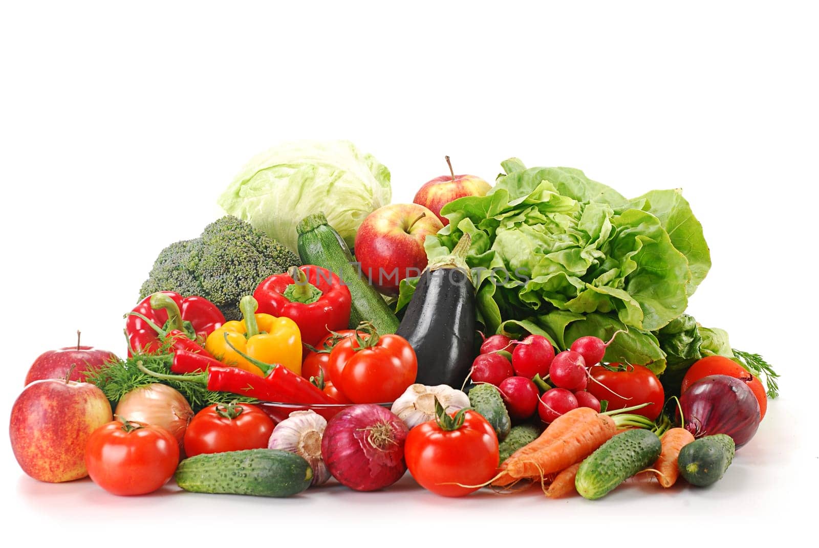 Composition with raw vegetables