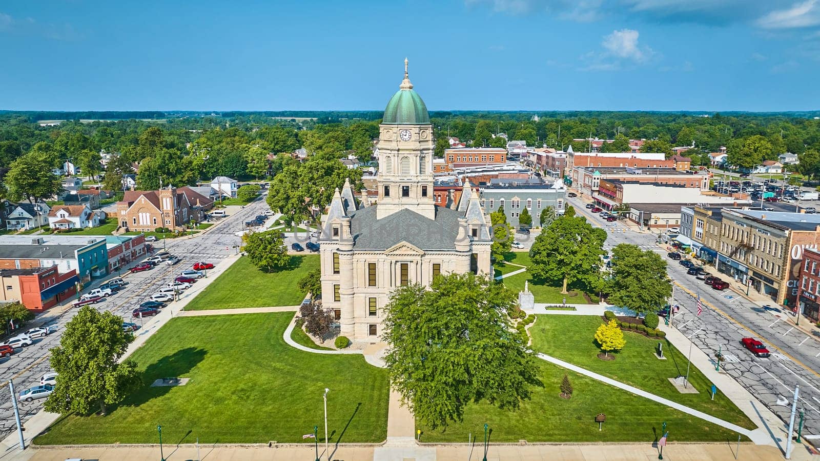 Image of Sunny aerial Whitley County courthouse in downtown Columbia city