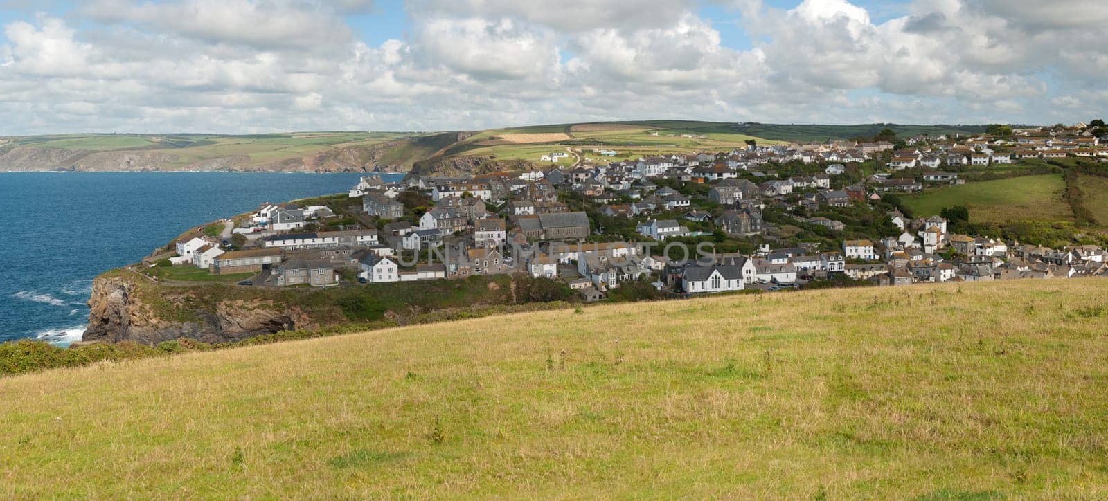 Overview of Port Isaac in Cornwall