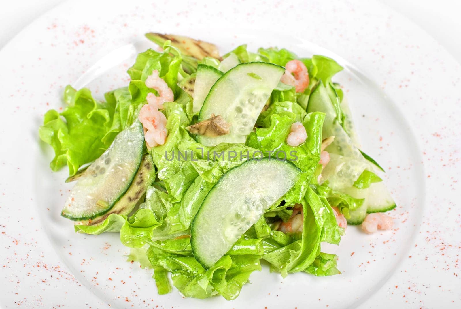 shrimp salad with cucumber and avocado