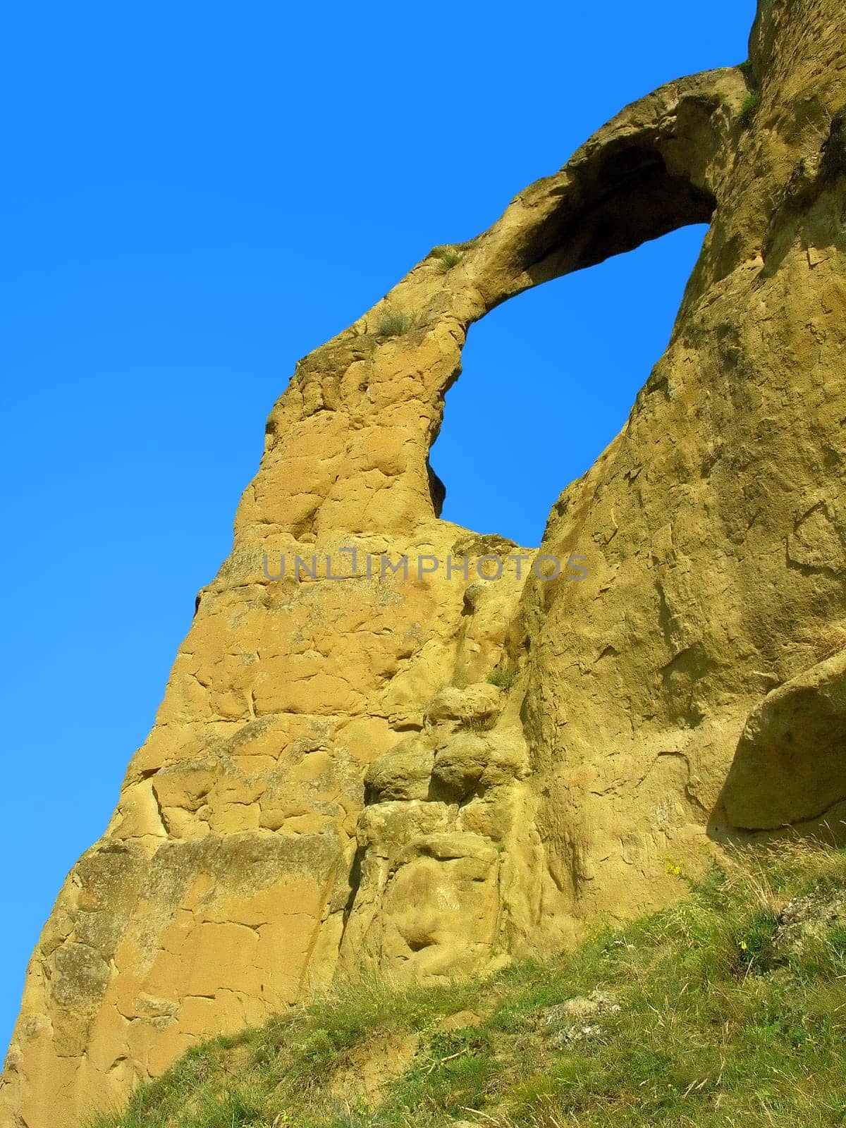 Hole in a rock as a ring