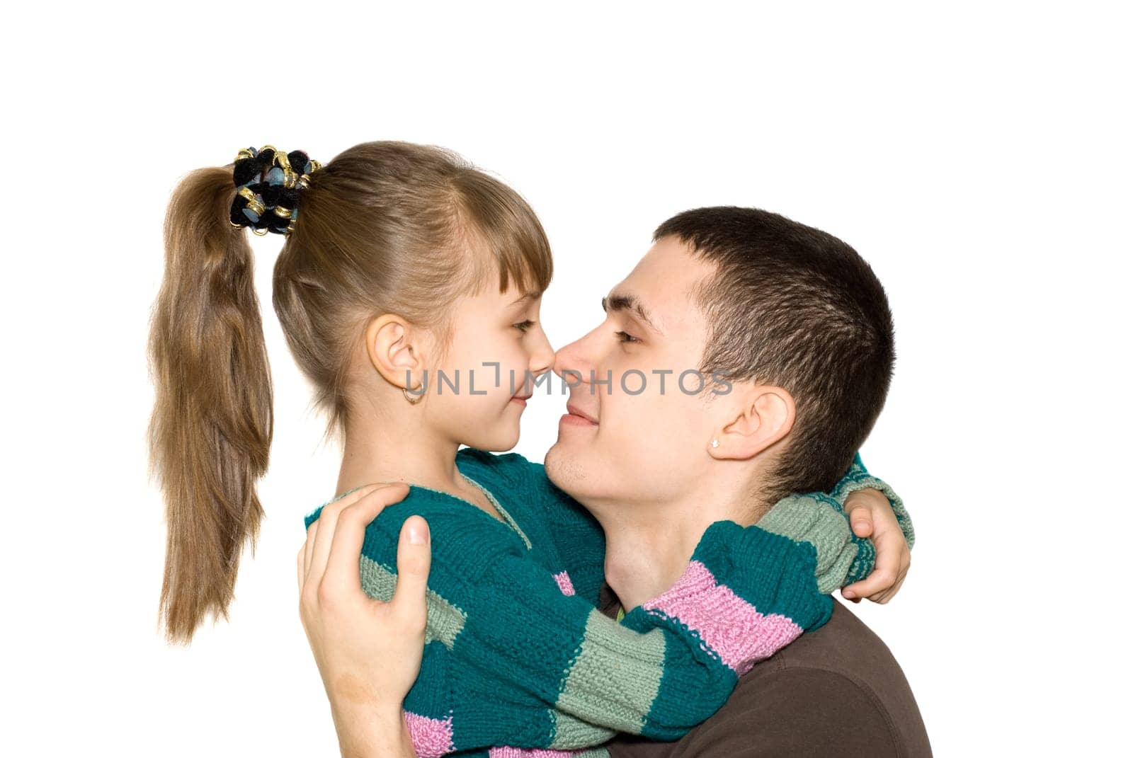 The brother and the sister embrace