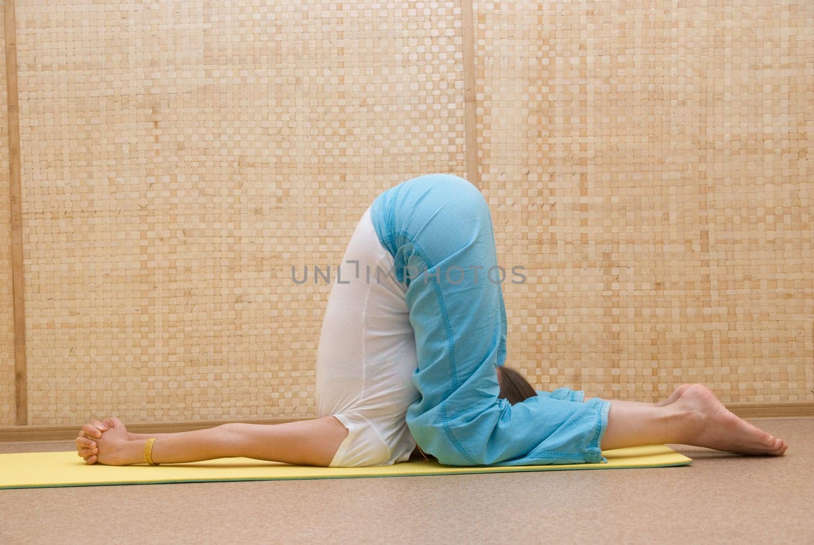 yogi women pose