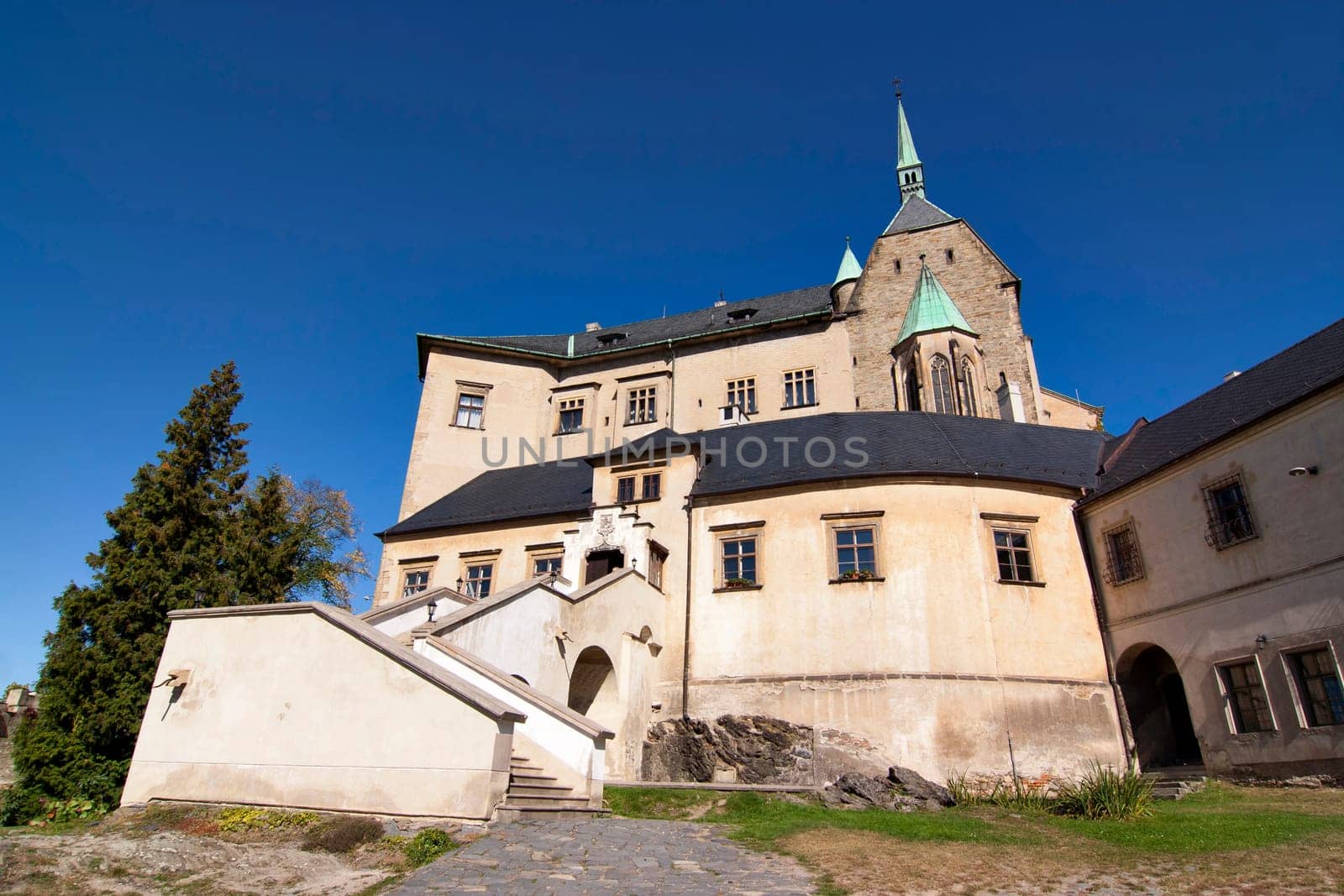 Sternberk Castle - national historic landmark - originally a medieval seat of the defense preserved a cylindrical tower and remains of the main palace, attracts visitors an unusual atmosphere. Lovely scenery surrounding the castle is then park and castle