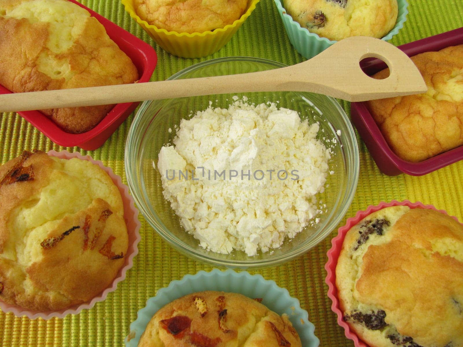 Corn flour and gluten-free cake