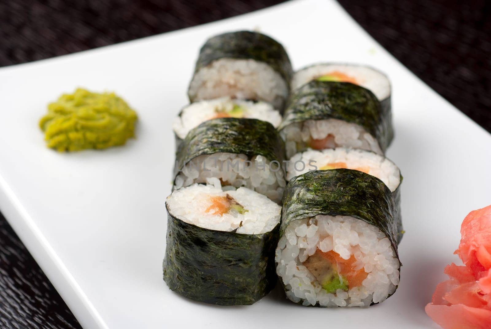 Hokkaido maki: sushi rool of avocado, nori, salmon